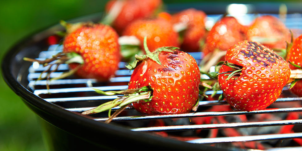 landscape-1435324488-grilled-strawberries